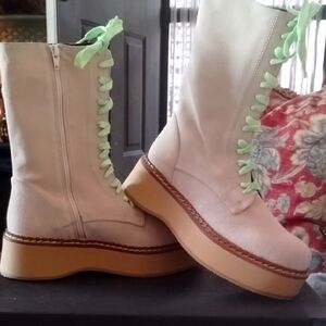 Paloma Barcelo Cream Suede Platform Combat Boots with Green Laces